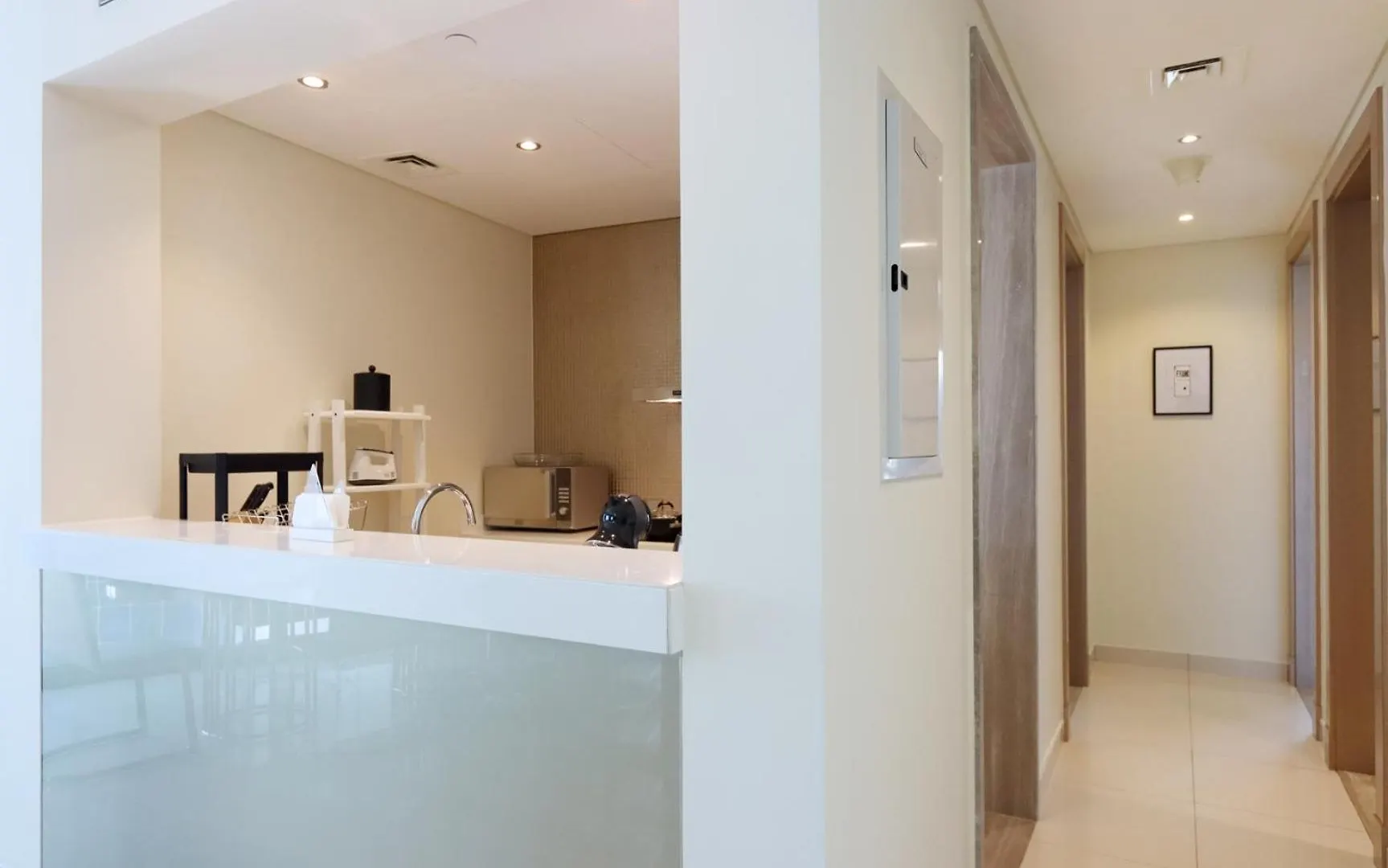 Stylish 2Br Paramount Apt Near Downtown Dubai Apartment