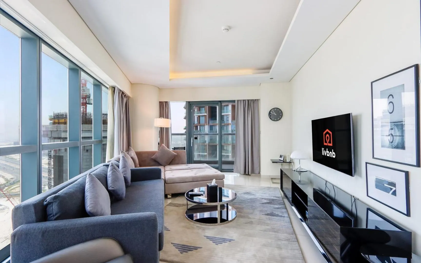 Apartment Stylish 2Br Paramount Apt Near Downtown Dubai